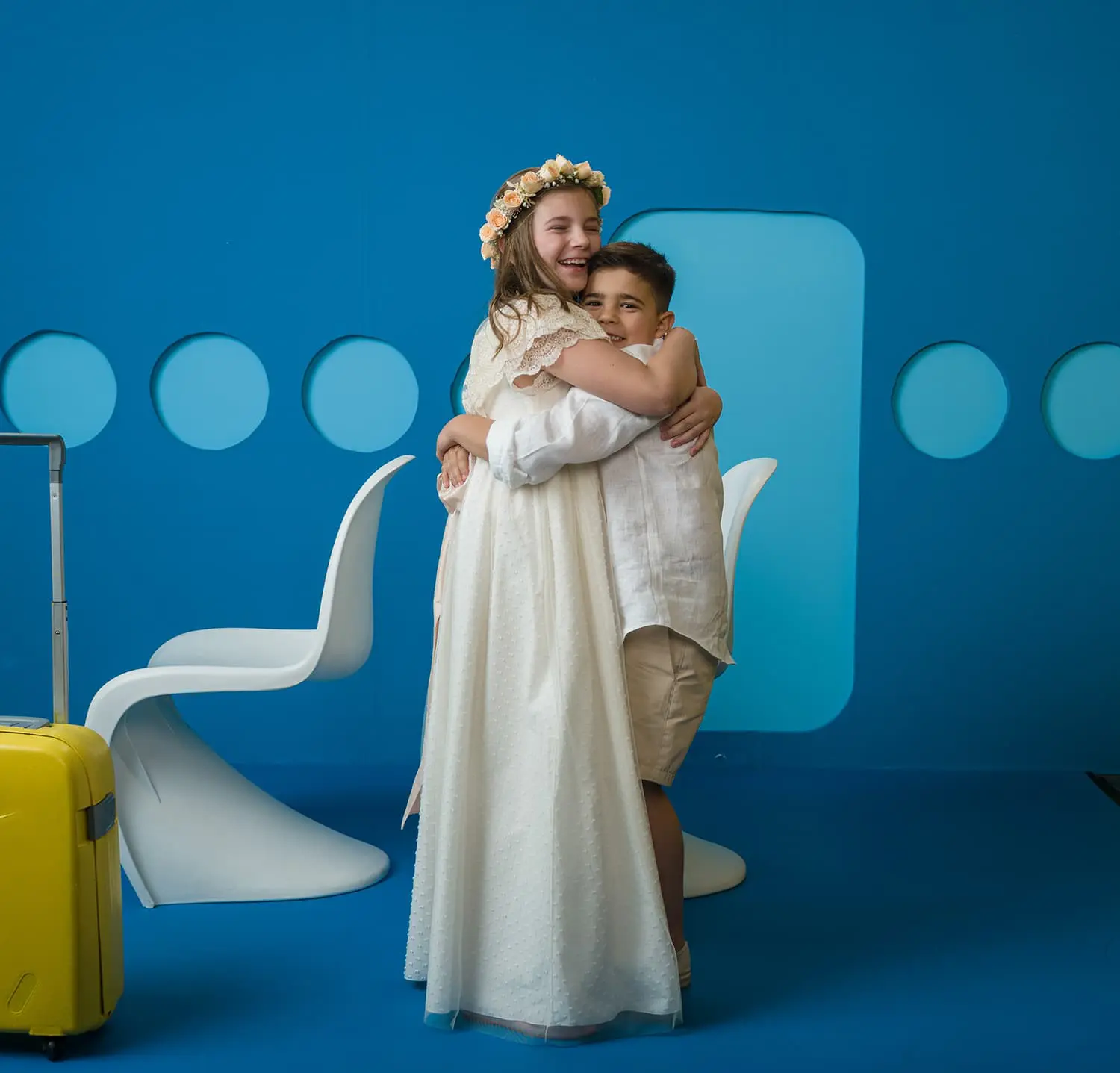 Abrazo ninos comunion Canicio Jumilla