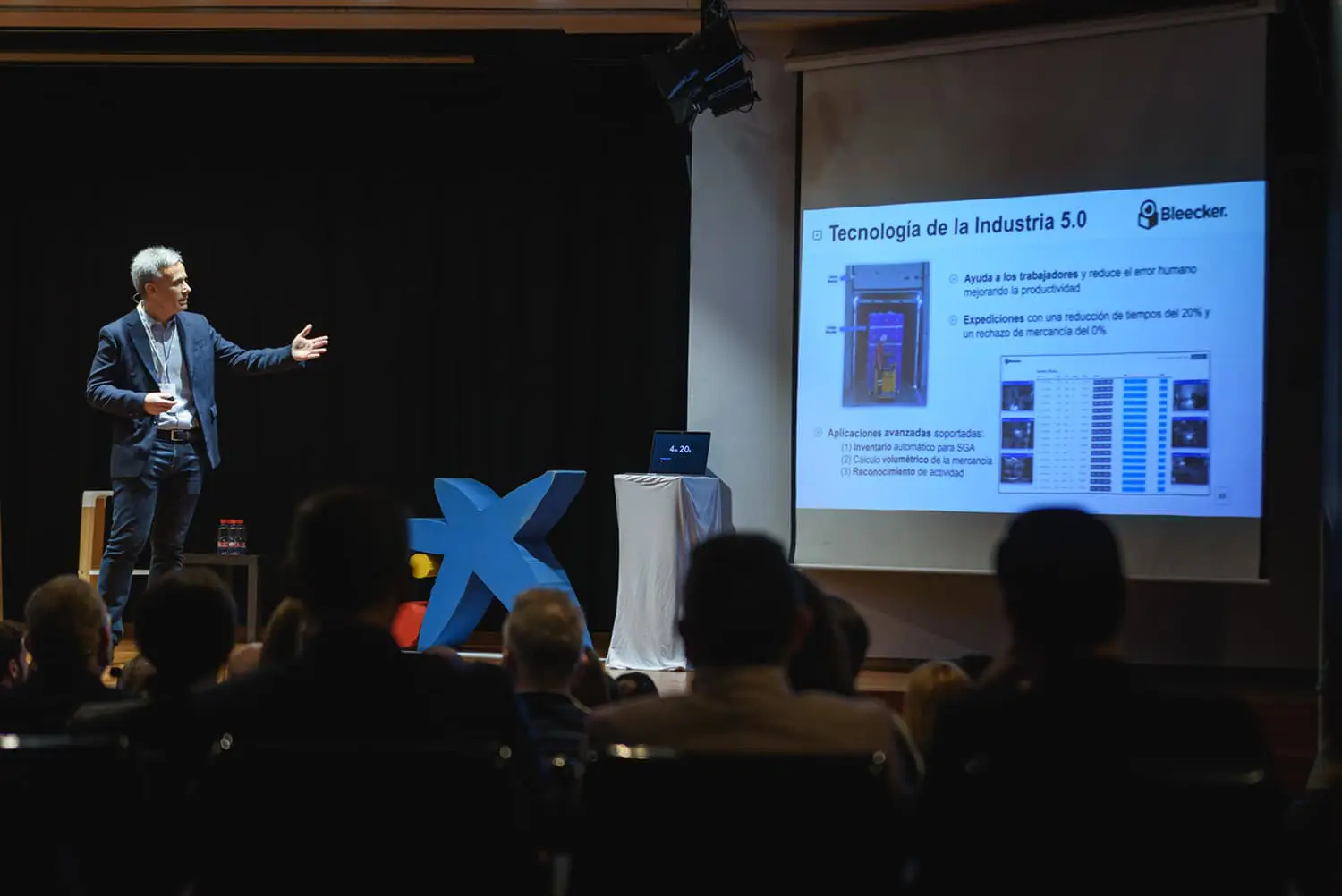 Exposicion Caixabank Canicio fotografia