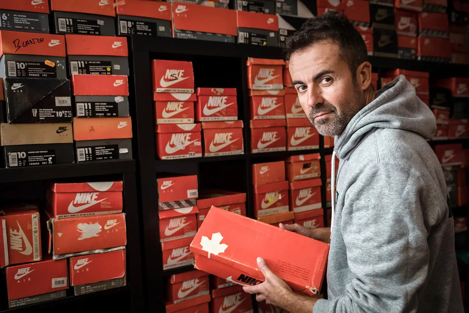 JJuan Miguel Lozano umi coleccionista zapatillas Canicio fotografia