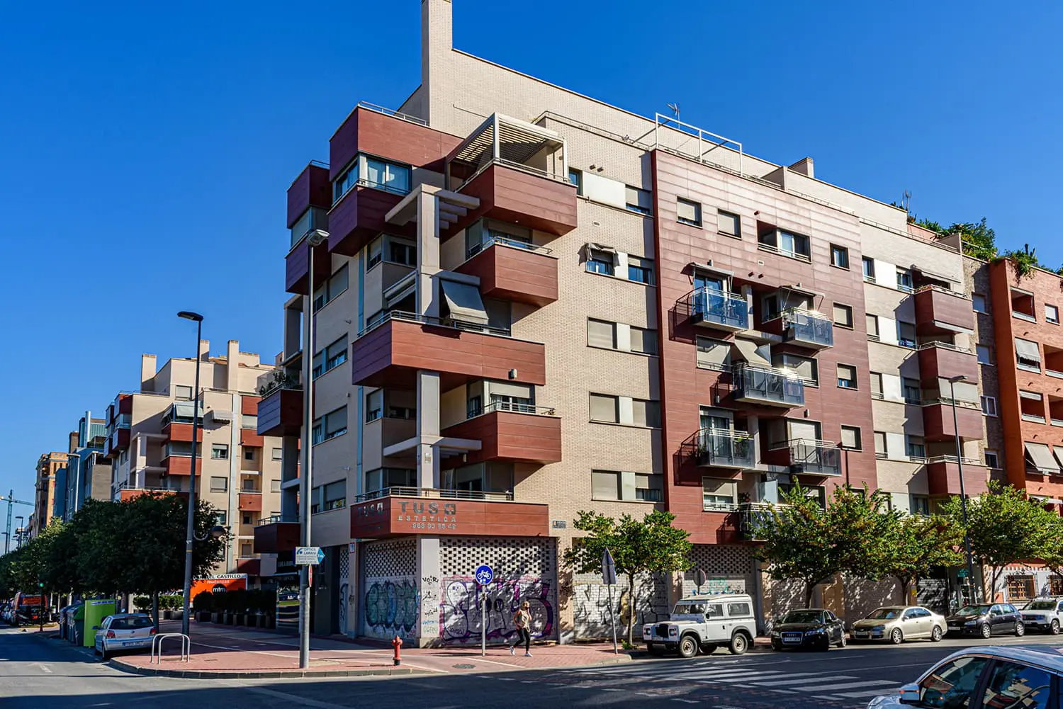 Malpesa Edificio Nuevo Milenio X JUAN CARLOS I Murcia K Blanco Roto Canicio fotografia
