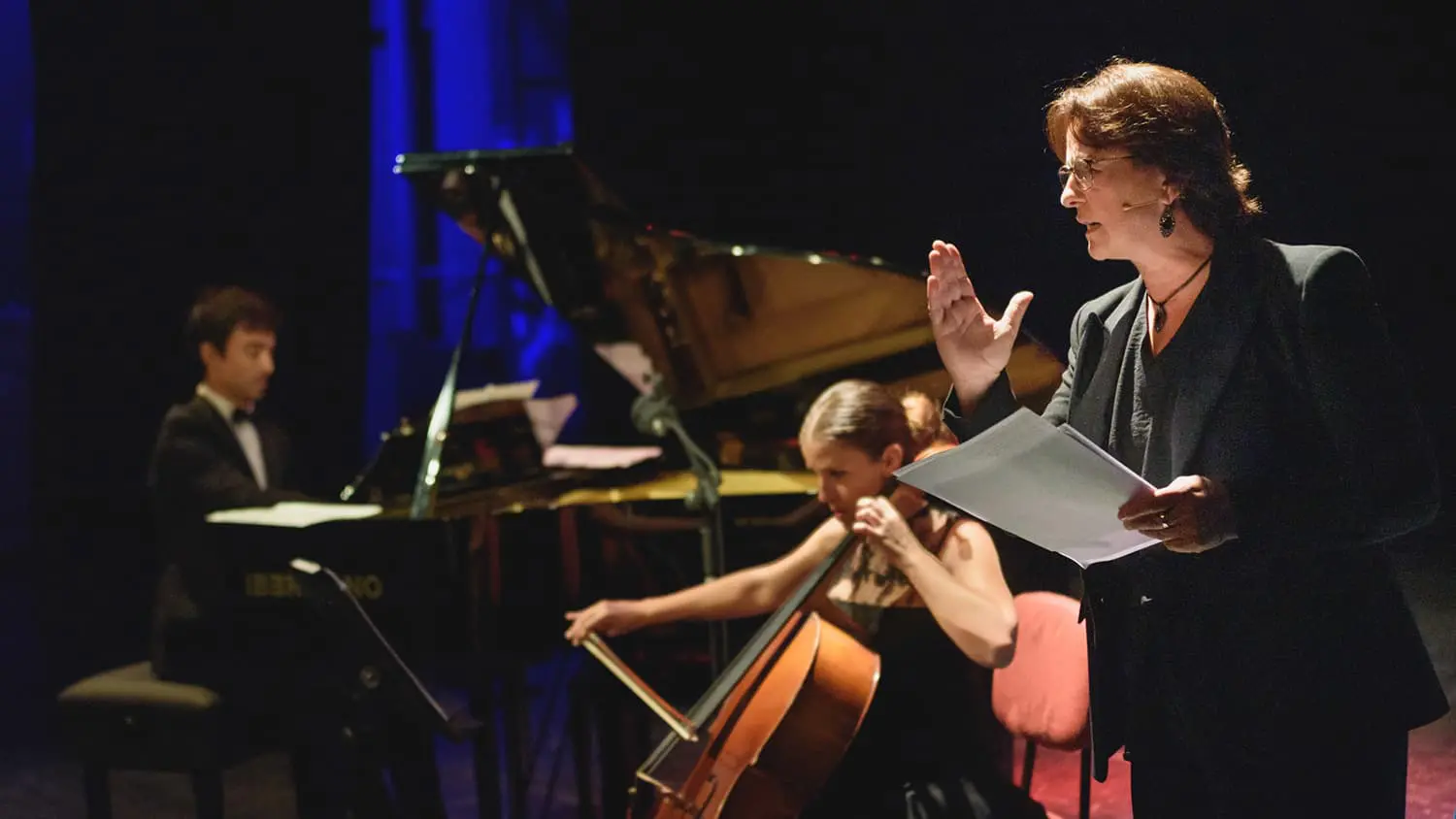Momento actuacion Duo RuizPinar y Magdalena Sanchez Blesa Canicio fotografia