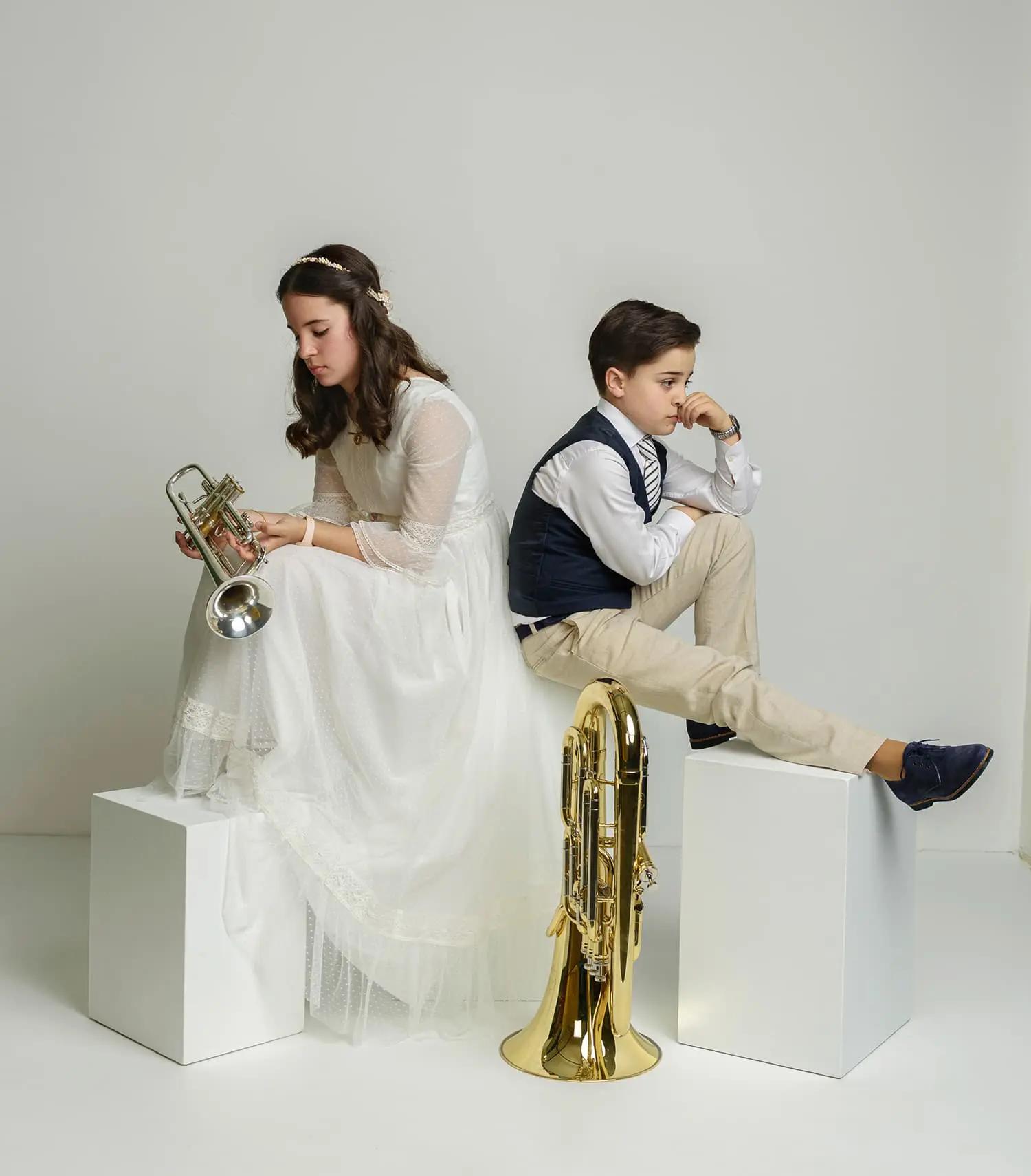 Ninos musicos esperando comunion Canicio Jumilla