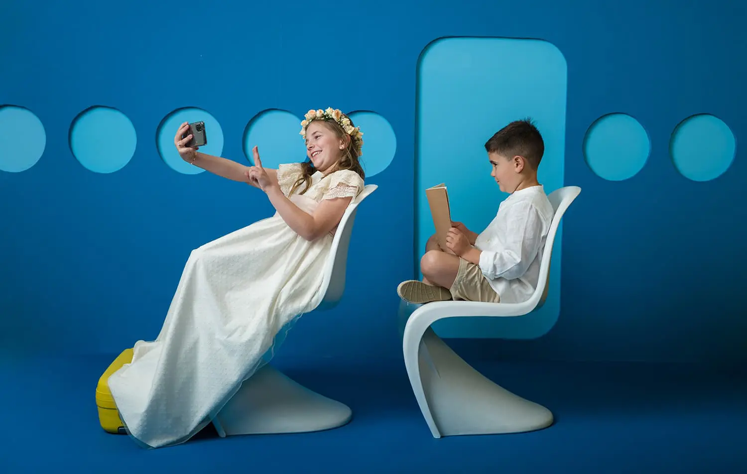 Selfie leyendo libro viajando comunion Canicio Jumilla