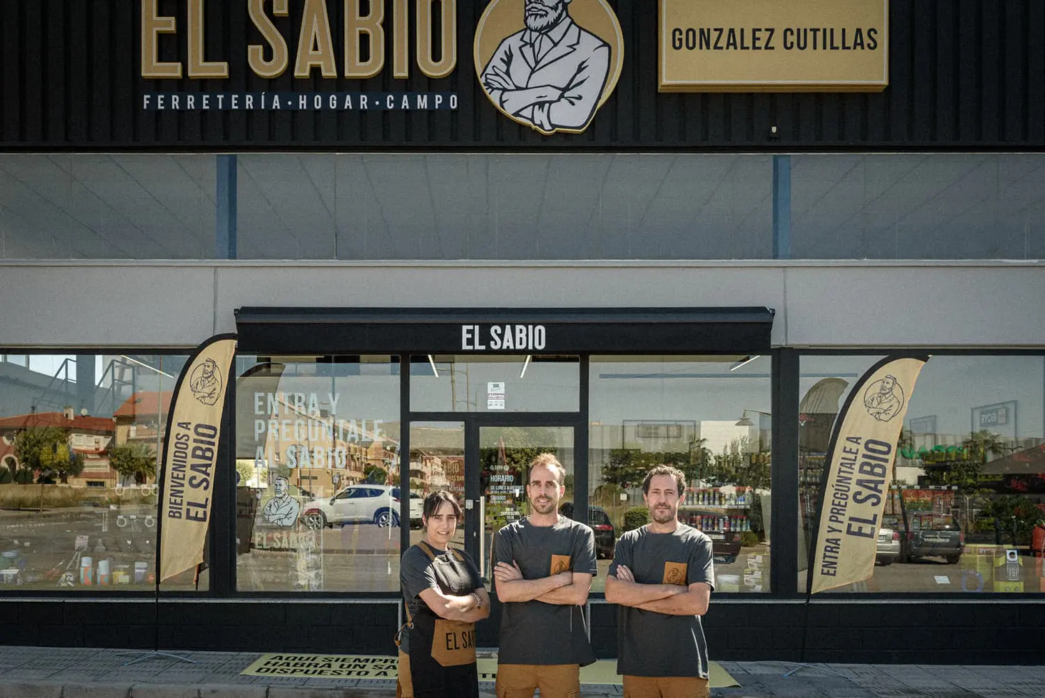 Trabajadores El Sabio Ferreterias Canicio fotografia